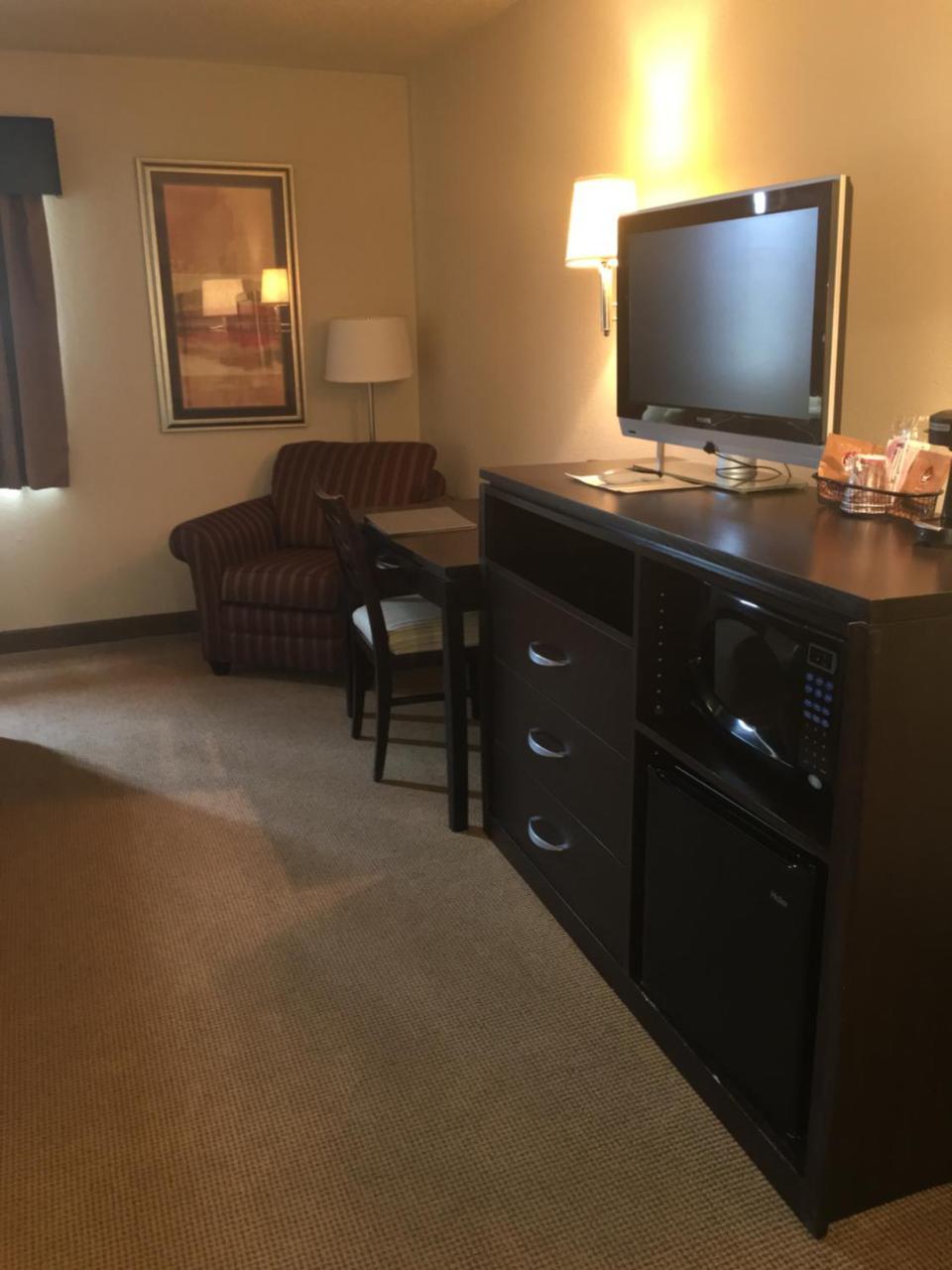 Americinn By Wyndham Monmouth Екстер'єр фото
