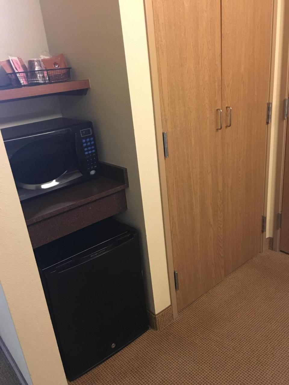 Americinn By Wyndham Monmouth Екстер'єр фото
