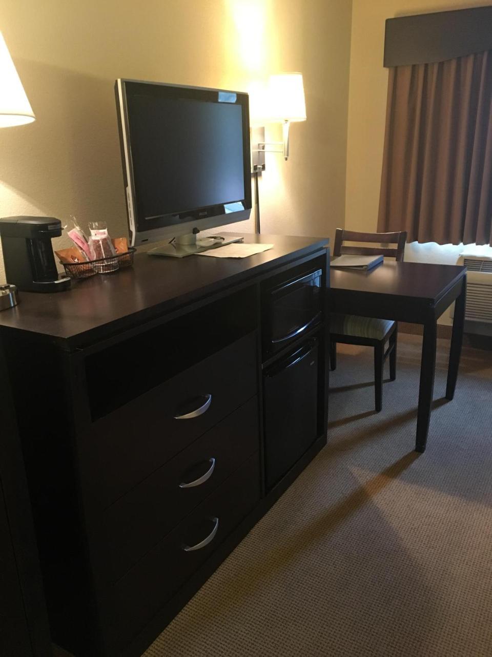 Americinn By Wyndham Monmouth Екстер'єр фото