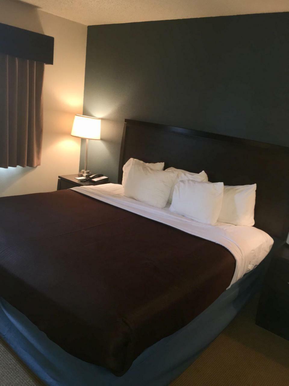 Americinn By Wyndham Monmouth Екстер'єр фото